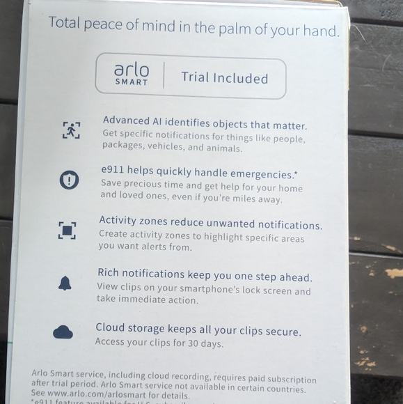 Arlo Essential XL Spotlight Camera - Picture 4 of 5